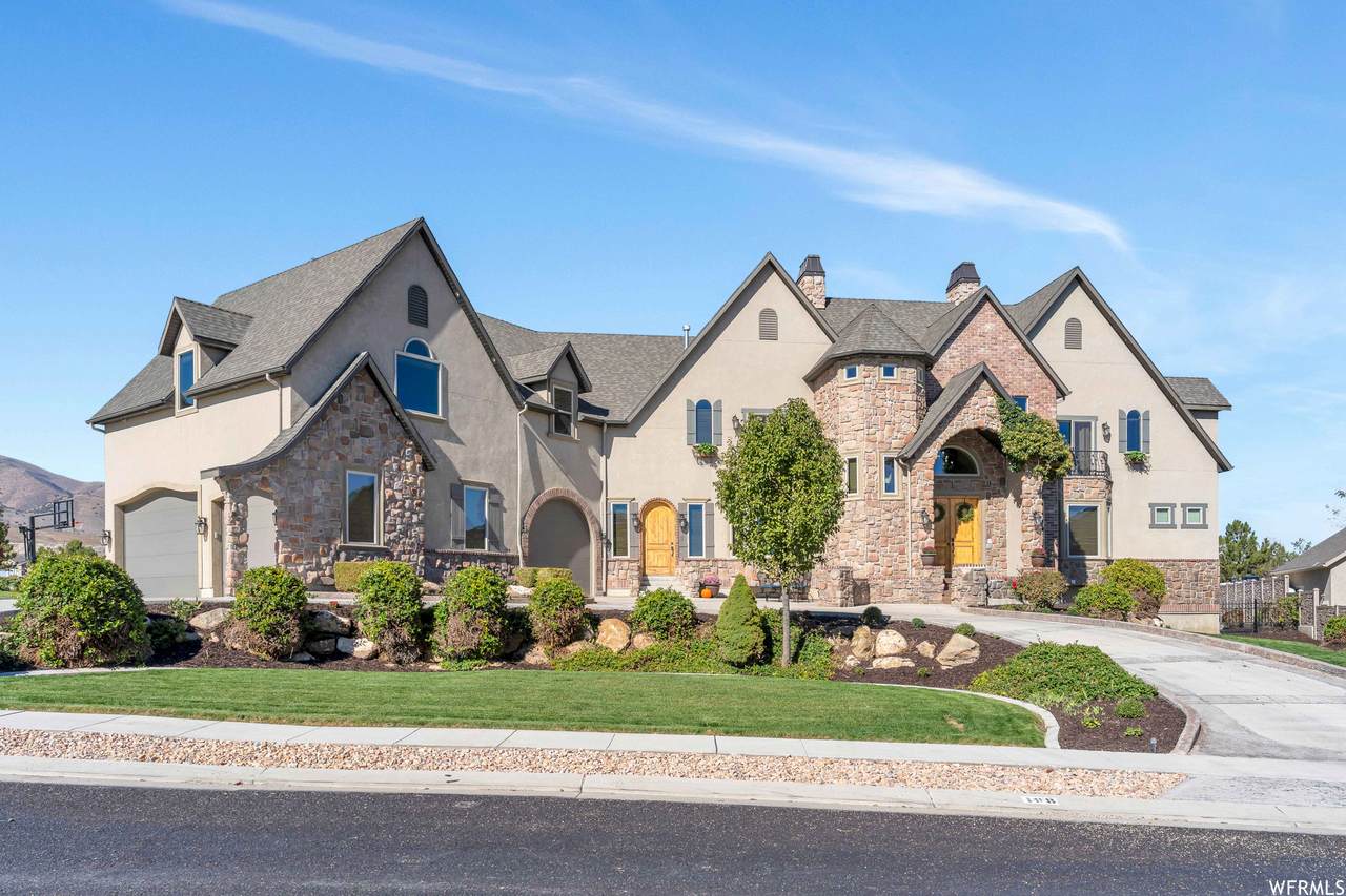 198 Skipper Ln - Photo 1