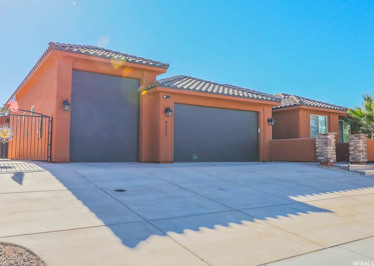 4231 Lyle St - Photo 1