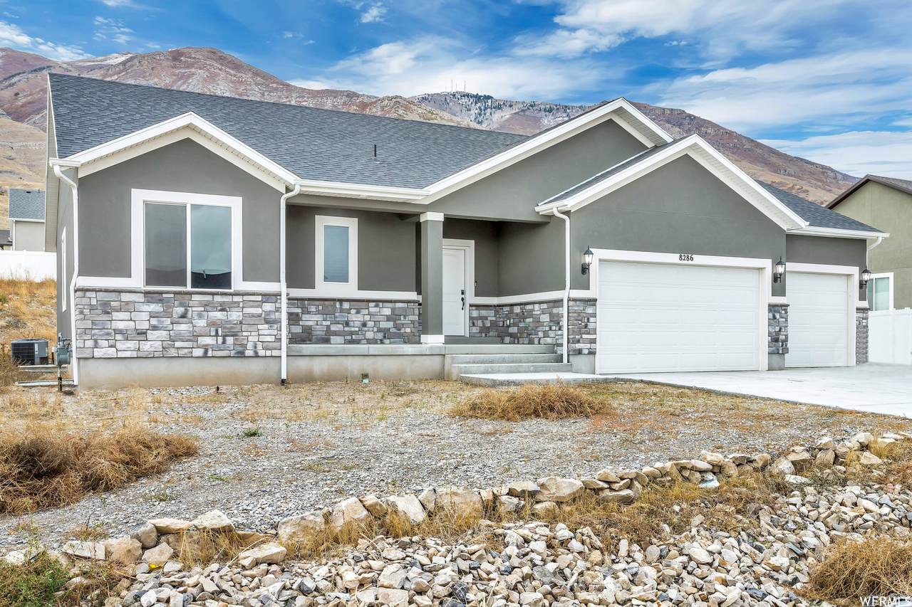 8286 Lakeshore Dr - Photo 1