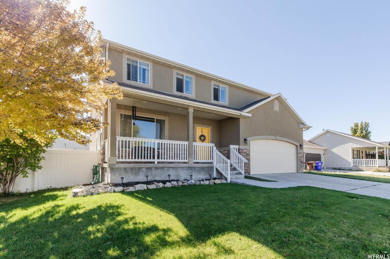 1812 Sunrise Dr - Photo 1