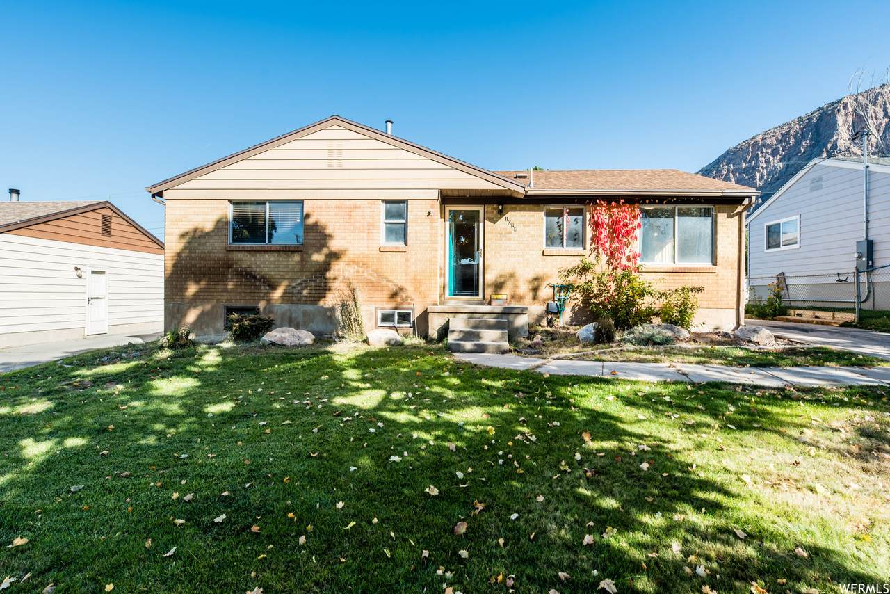 1024 Vitt Dr - Photo 1
