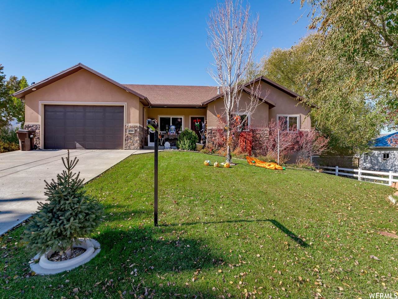 294 Main - Photo 1