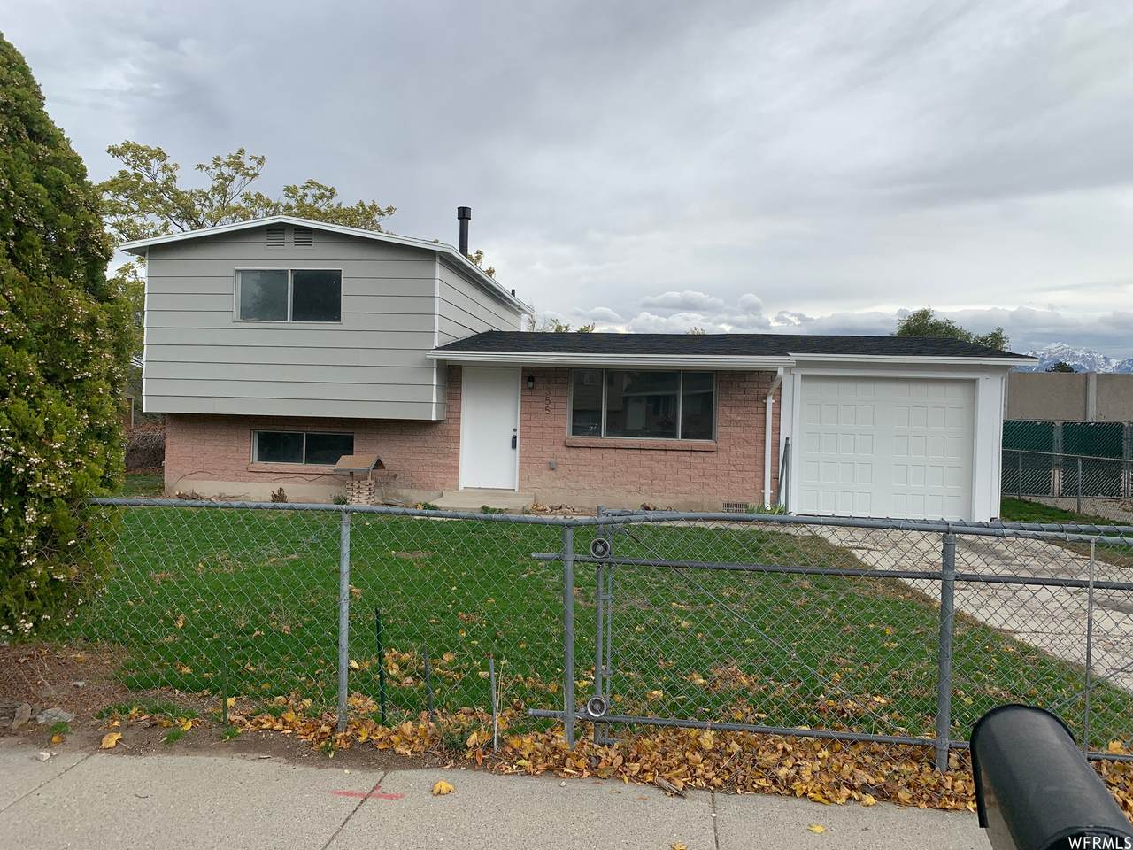 4355 Hawkeye Dr - Photo 1