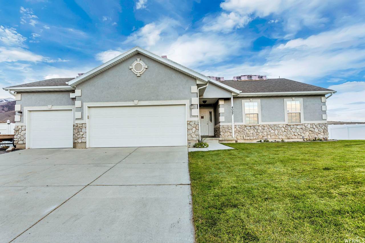 4027 Sunrise Dr - Photo 1