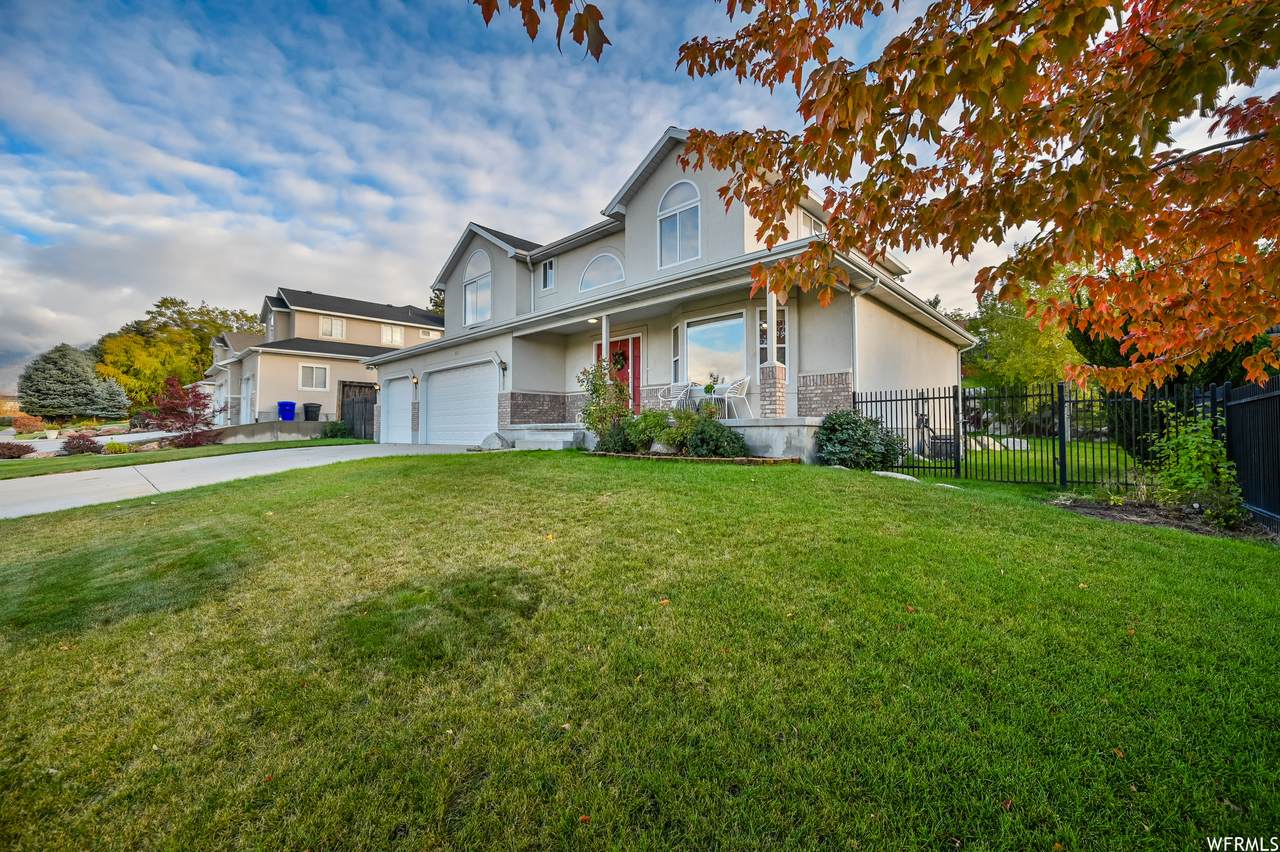 1898 Rich Way - Photo 1
