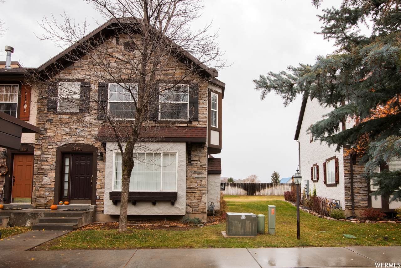 792 Hamlet Cir Cir - Photo 1