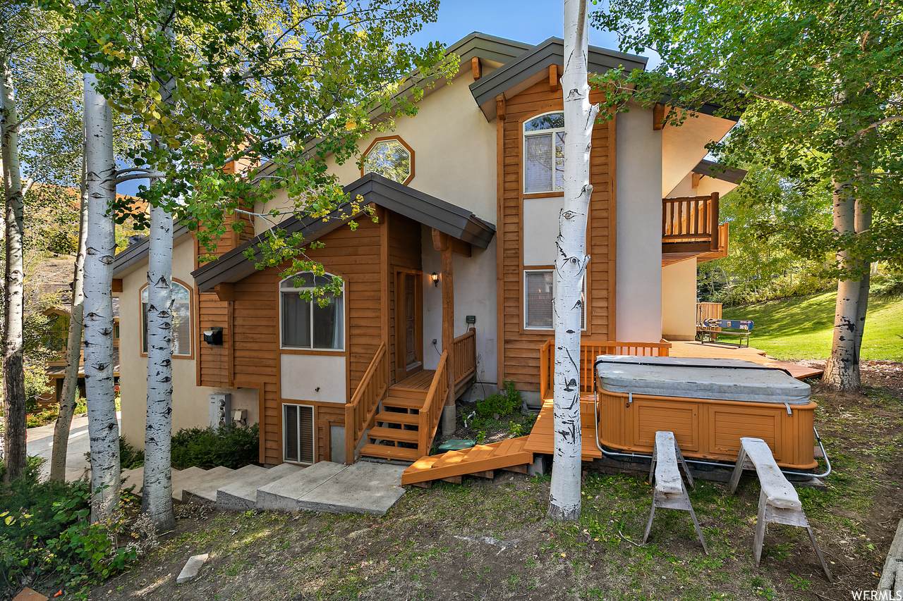 680 Rossie Hill Dr - Photo 1