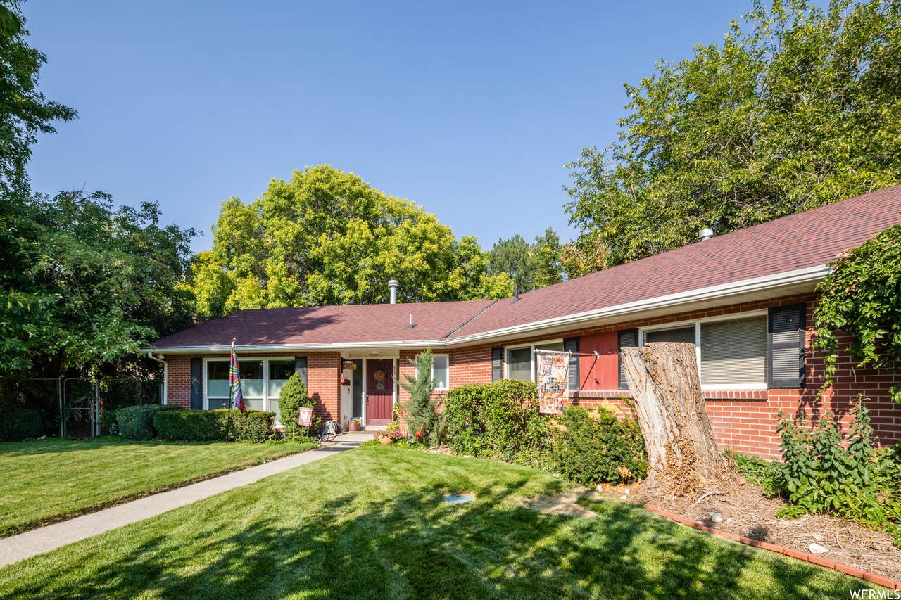 3367 Crestbrook Ln - Photo 1