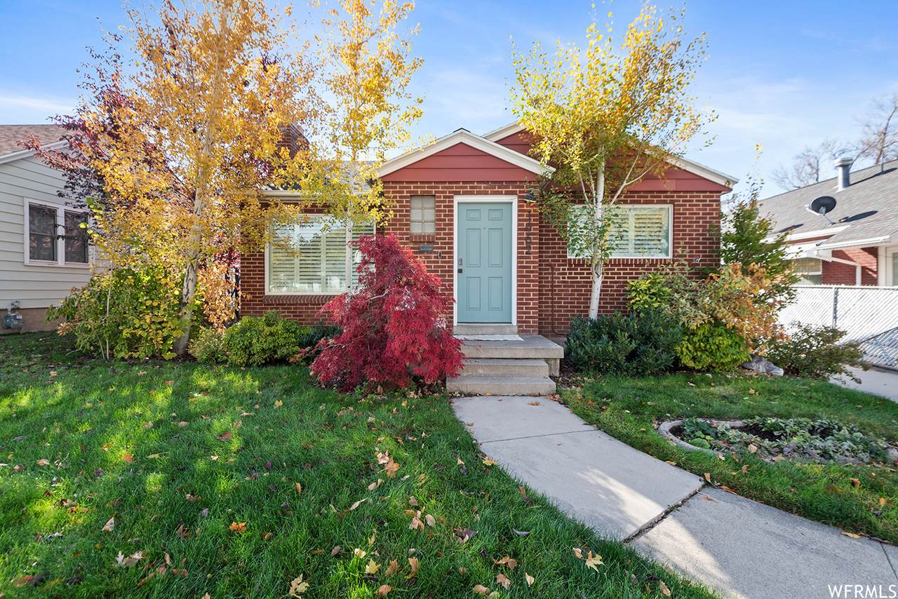 1662 Stratford Ave - Photo 1