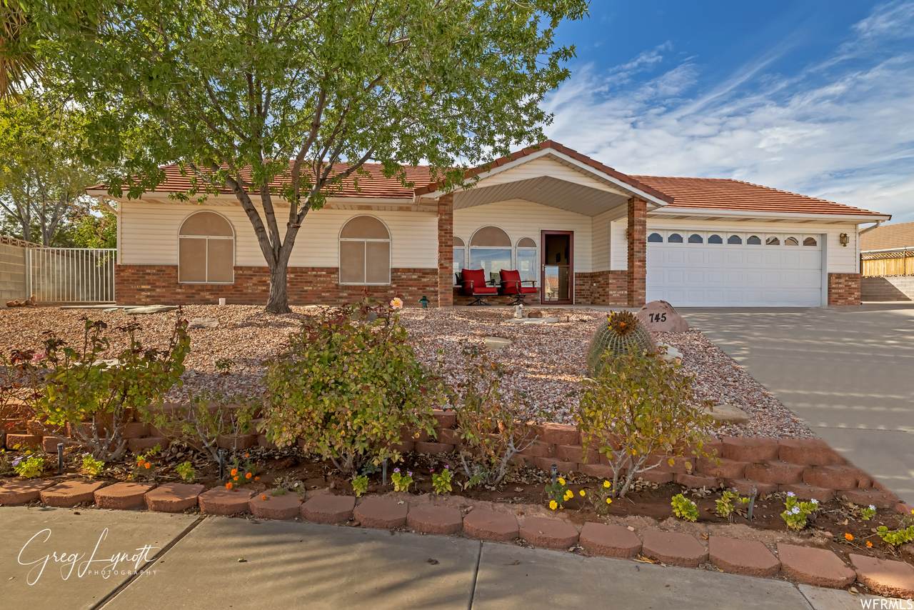 745 Peach Cir - Photo 1