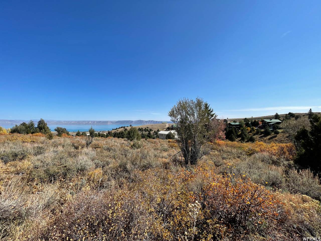725 Juniper Dr - Photo 1