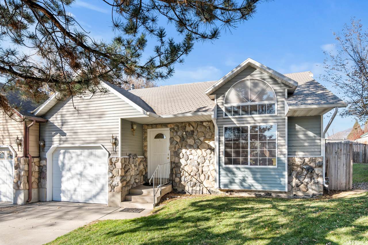 1176 230 St - Photo 1