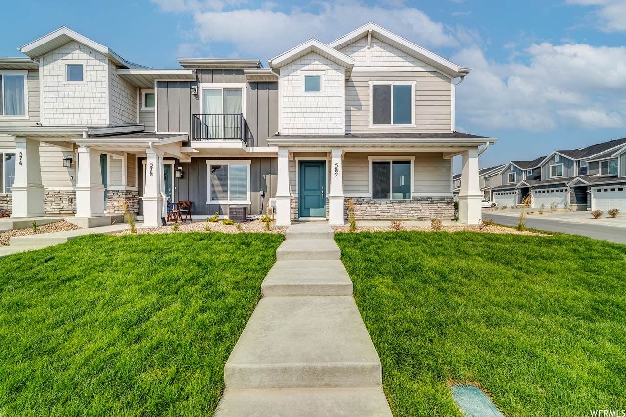 1182 Summit Ridge Pkwy - Photo 1