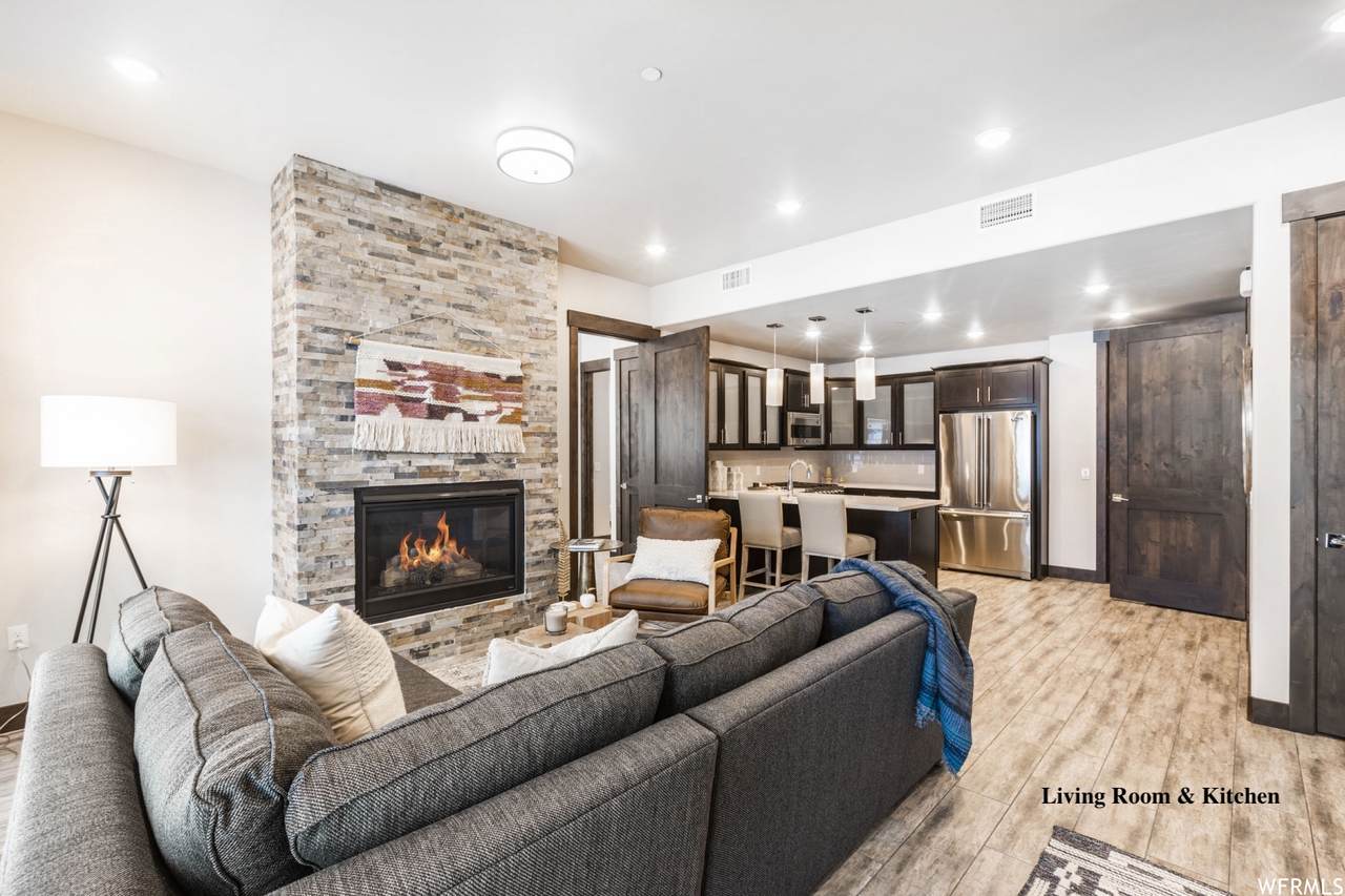 3703 Blackstone Dr - Photo 1