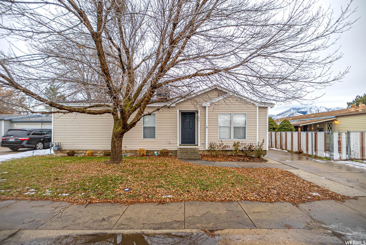 374 Brookdale Cir - Photo 1