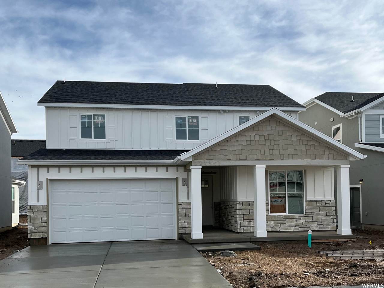 3093 Edgewater Ln - Photo 1