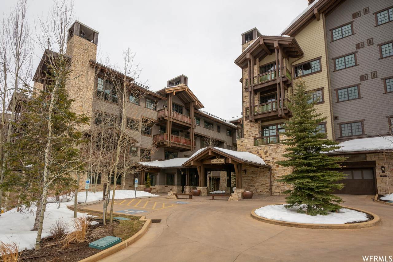 8886 Empire Club Dr - Photo 1