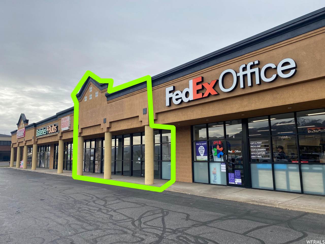 957 Main St - Photo 1