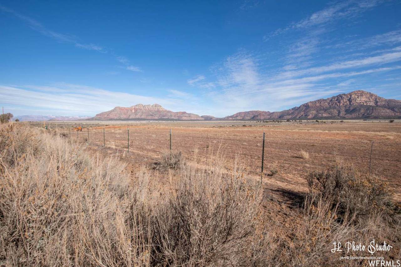 421 Coyote Rd - Photo 1