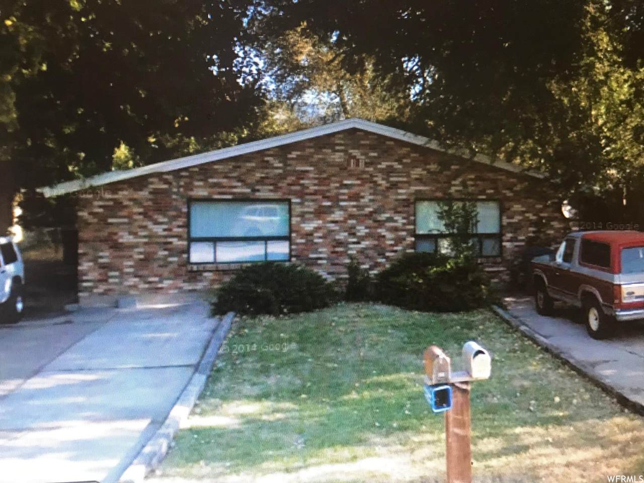 868 River Dr. - Photo 1
