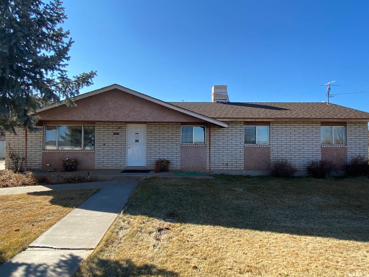 212 200 - Photo 1