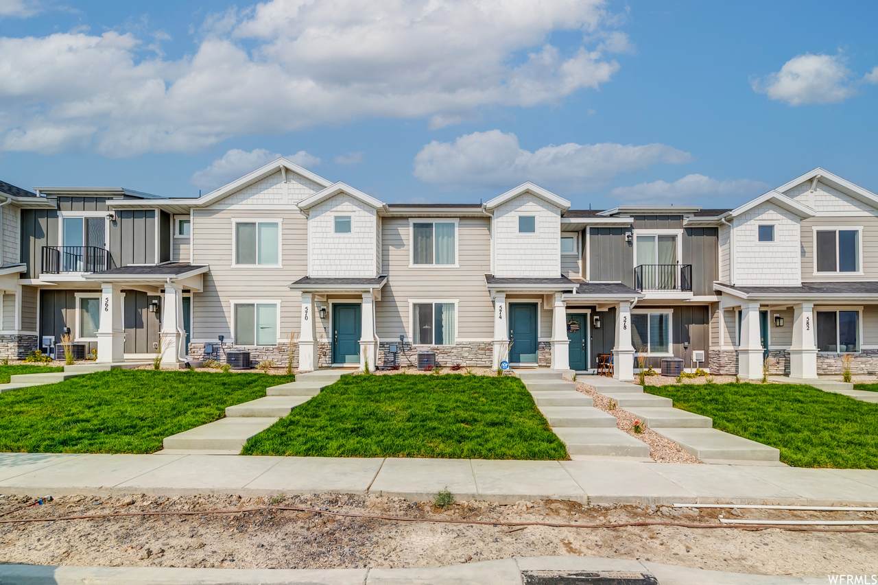 1461 Harvest View Dr - Photo 1