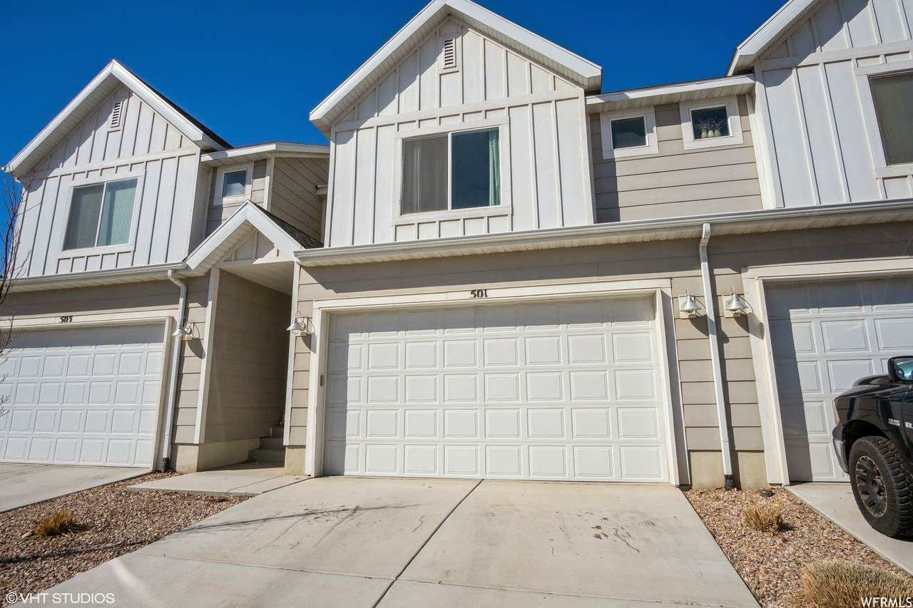 501 Evergreen Way - Photo 1