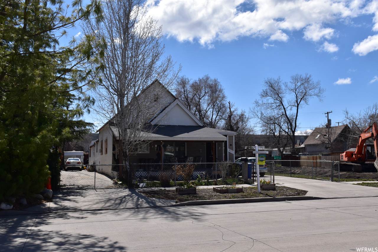 941 Euclid Ave - Photo 1