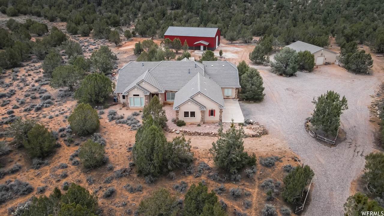 305 Juniper Rd - Photo 1