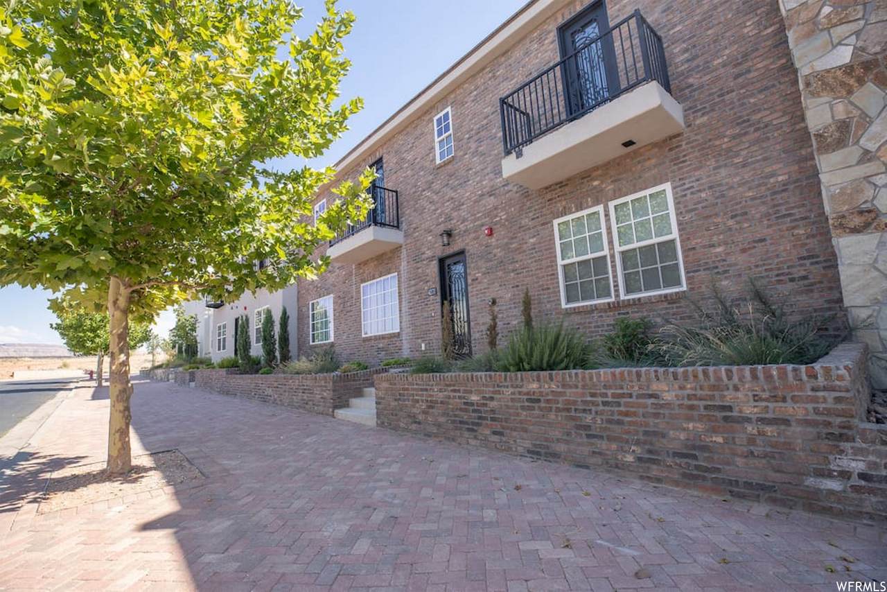 4271 Canterbury Rd - Photo 1