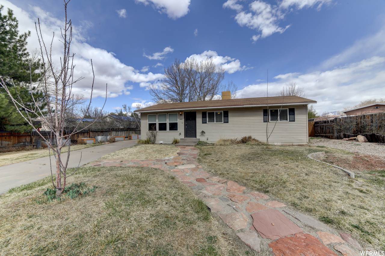 445 Minor Ct - Photo 1