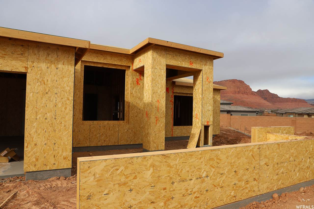 558 Palo Verde Way - Photo 1