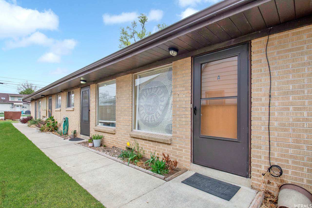 1151 Ramona Ave - Photo 1