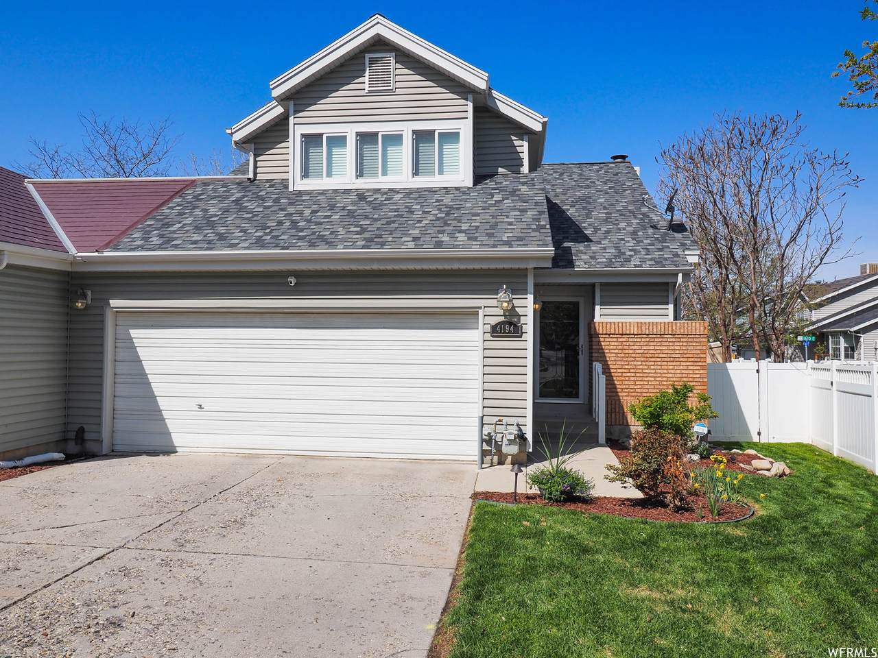 4194 Caroleen Way - Photo 1