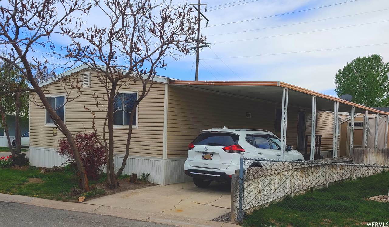 1185 Sierra Vista Rd - Photo 1