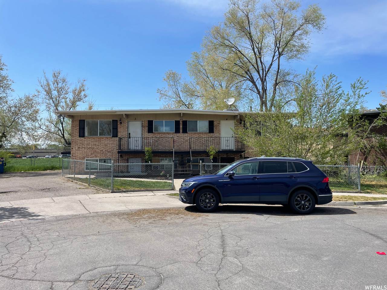 1630 Ivy Cir - Photo 1