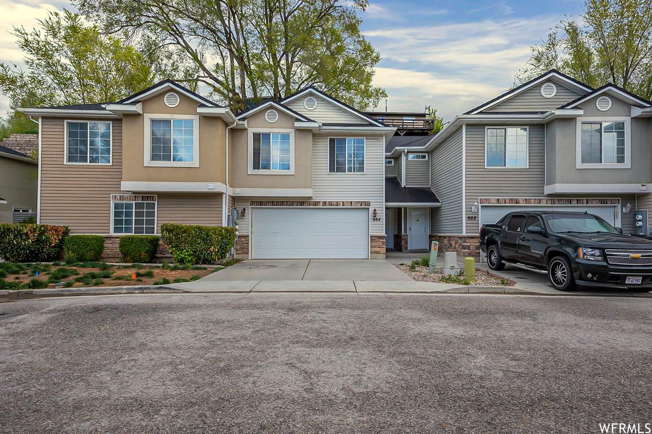 664 Plum Creek Ln - Photo 1