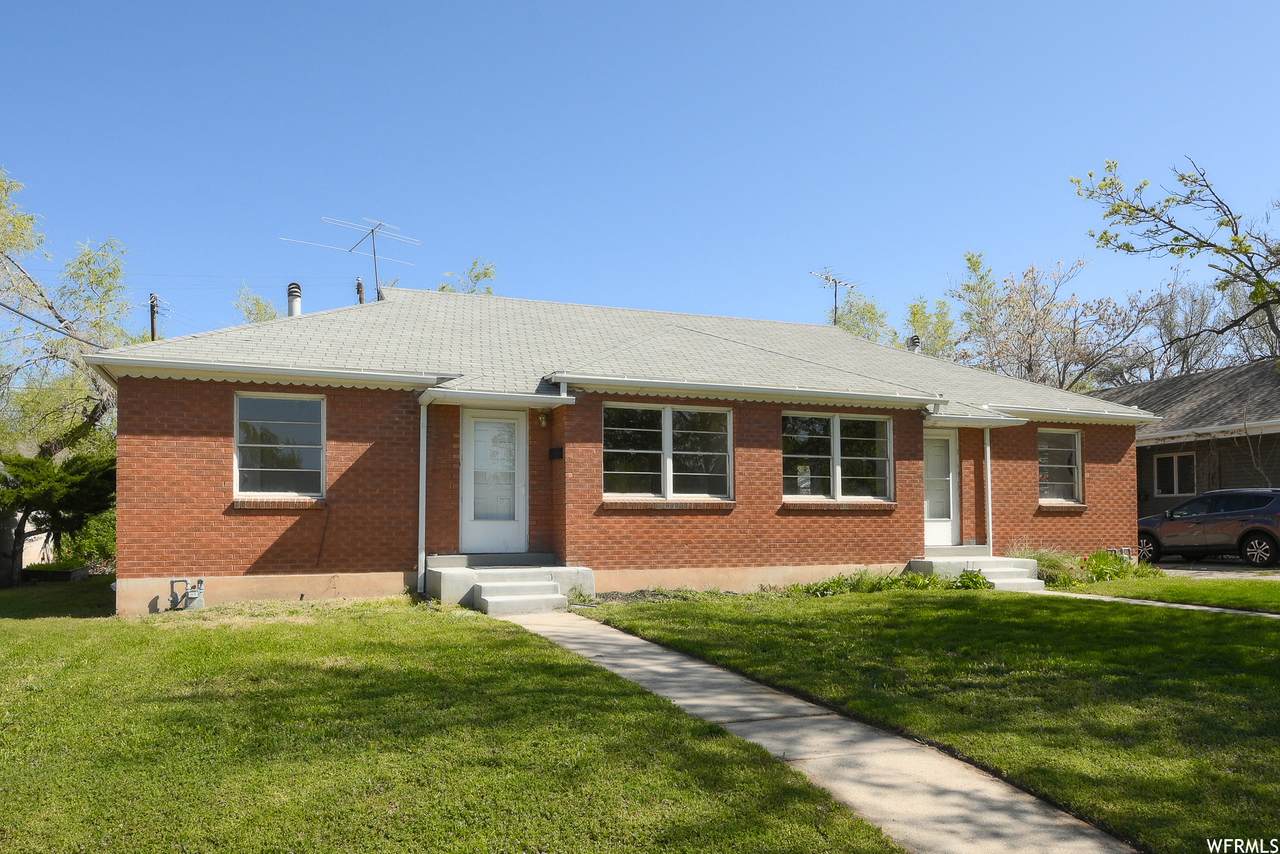 1719 Ramona Ave - Photo 1