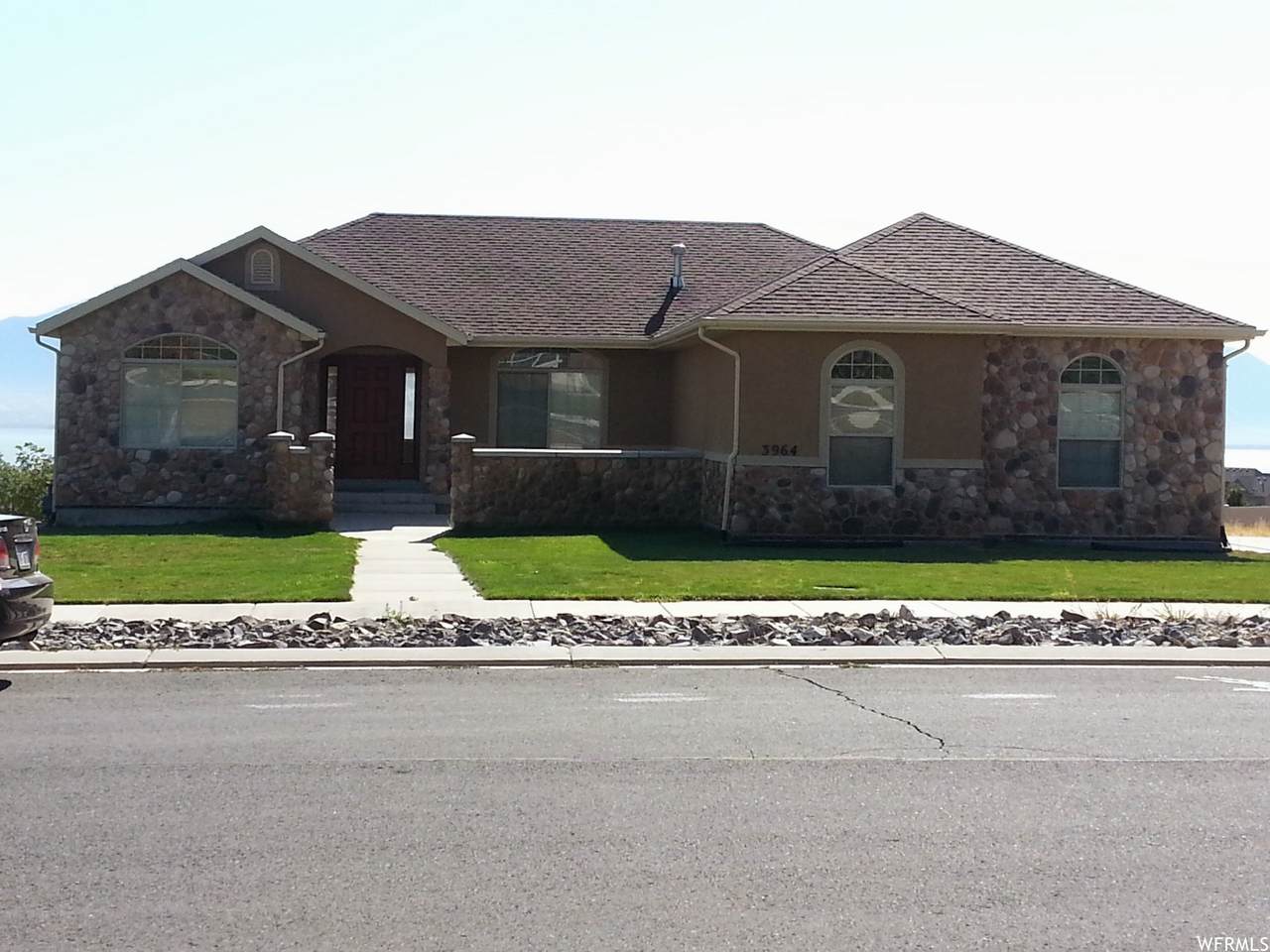 3964 Starlight Dr - Photo 1
