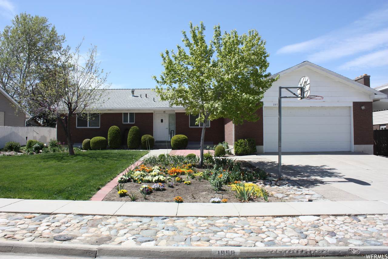 1958 Parkridge - Photo 1