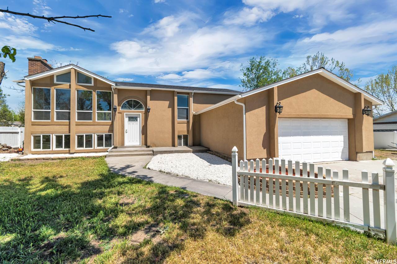 2254 Rustic Roads Dr - Photo 1