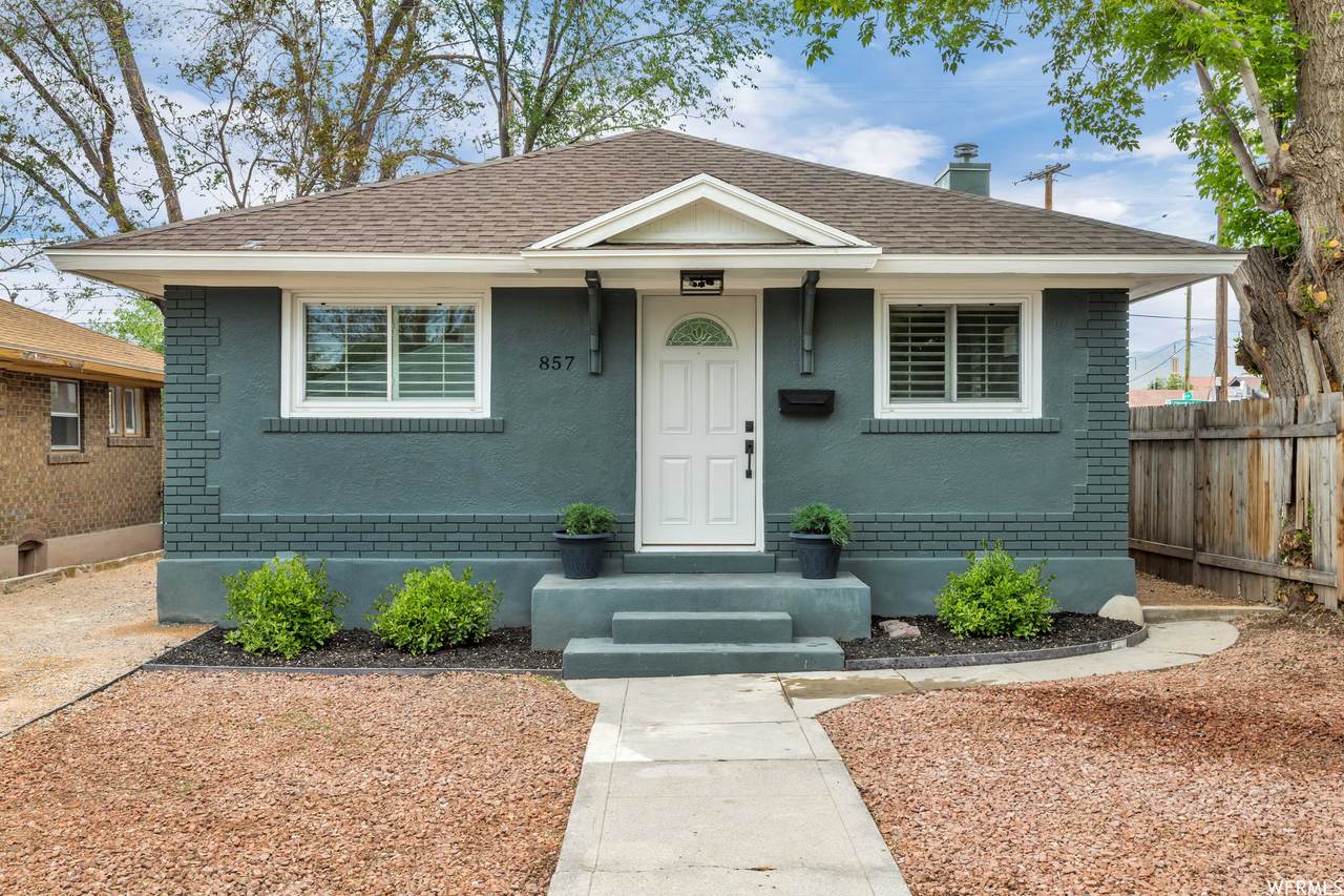 857 Elm Ave - Photo 1