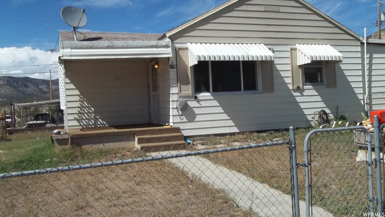109 Berkley Ave - Photo 1