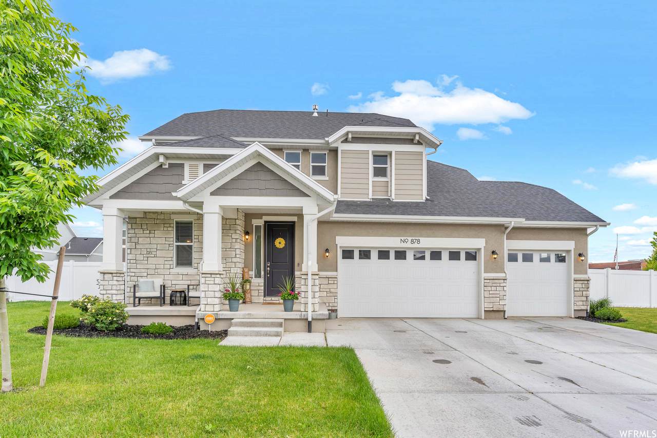 878 Sunflower Ln - Photo 1