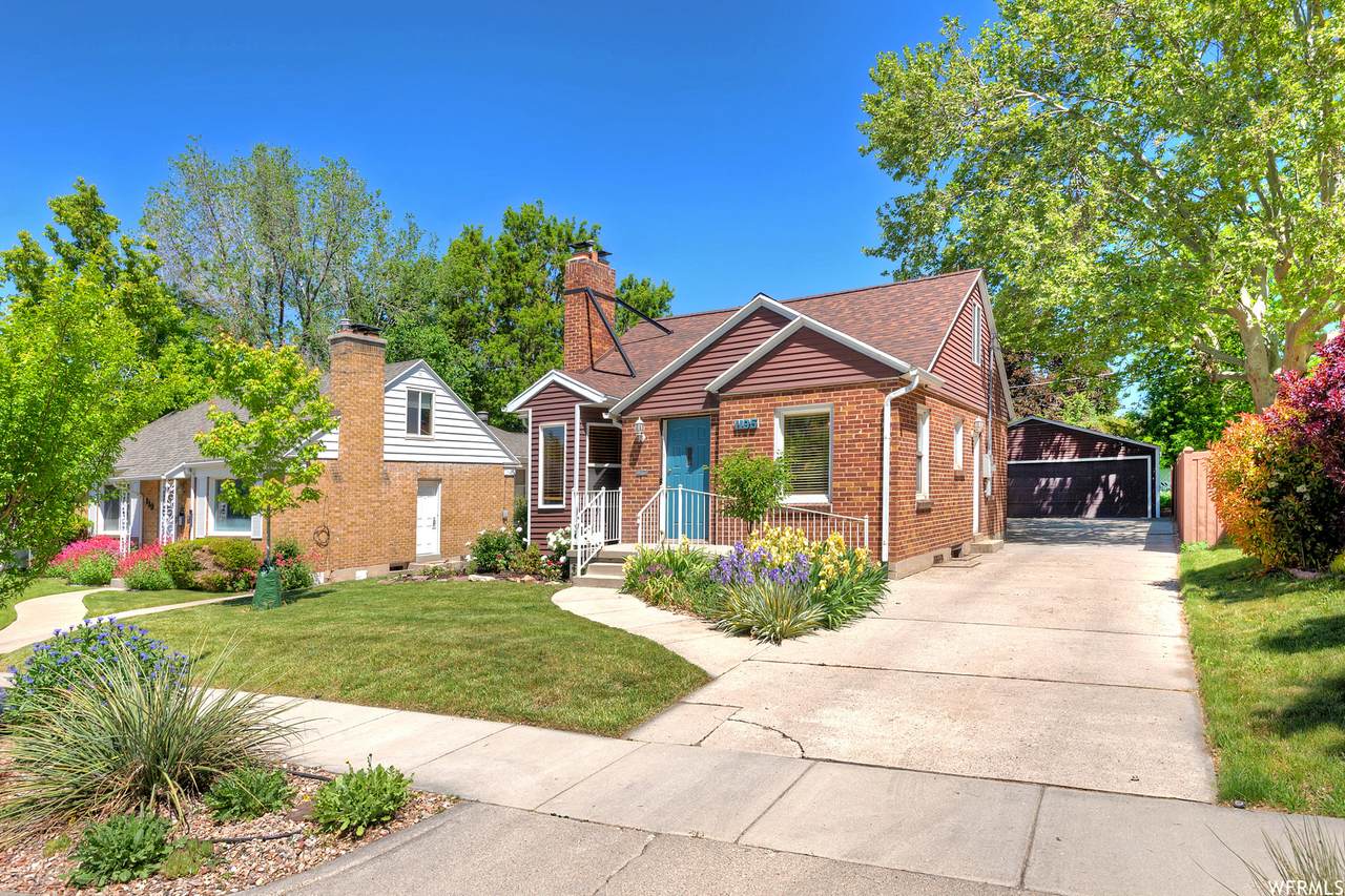 1195 Browning Ave - Photo 1