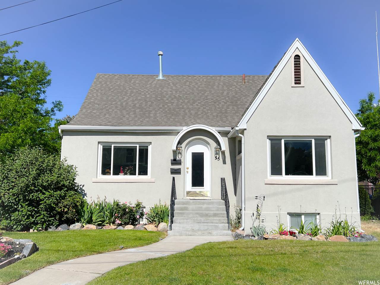 55 Center St - Photo 1