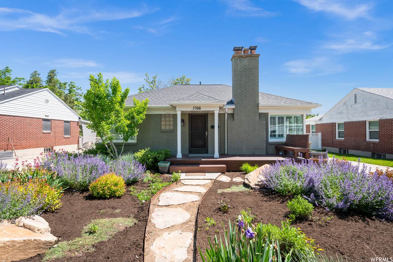 1766 Logan Ave - Photo 1