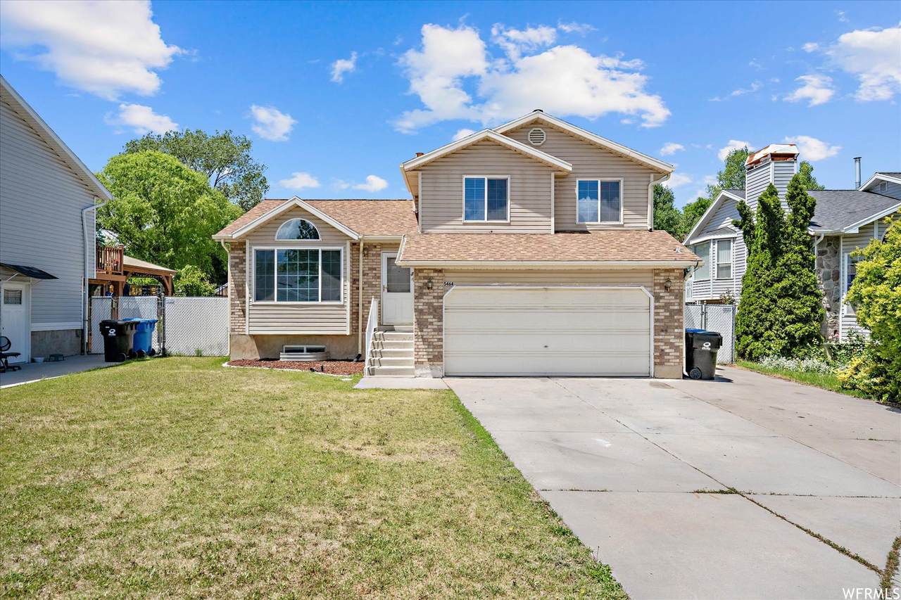 5464 Crossbow Cir - Photo 1