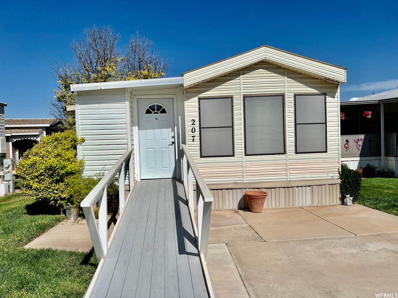 1160 Telegraph - Photo 1
