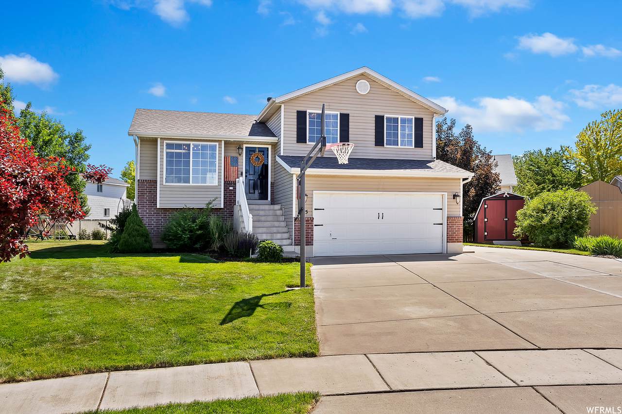 245 2525 - Photo 1